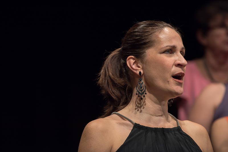 Wallisellen on stage web_82